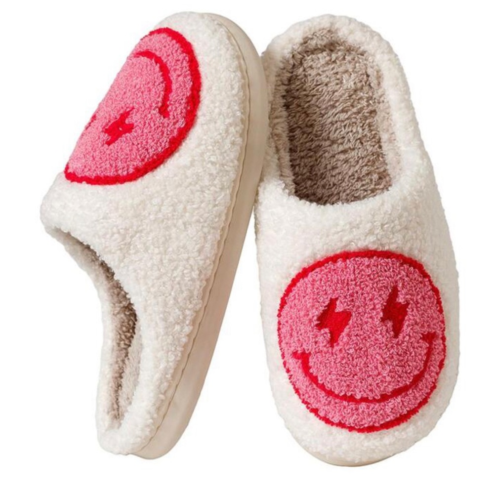 New Cozy Smiley-face Slippers😍